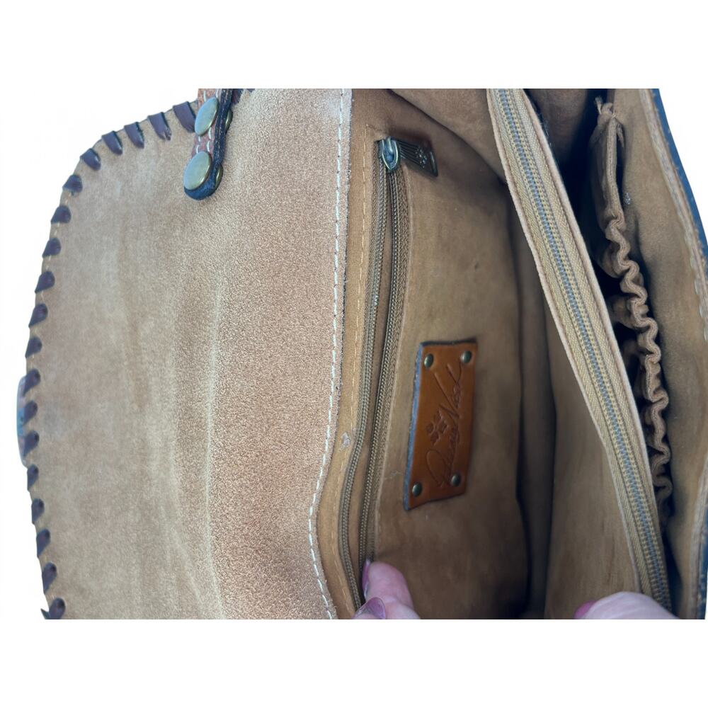 The Patricia Nash Lanza Crossbody Bag Tooling embossed leather Purse - Picture 8 of 8